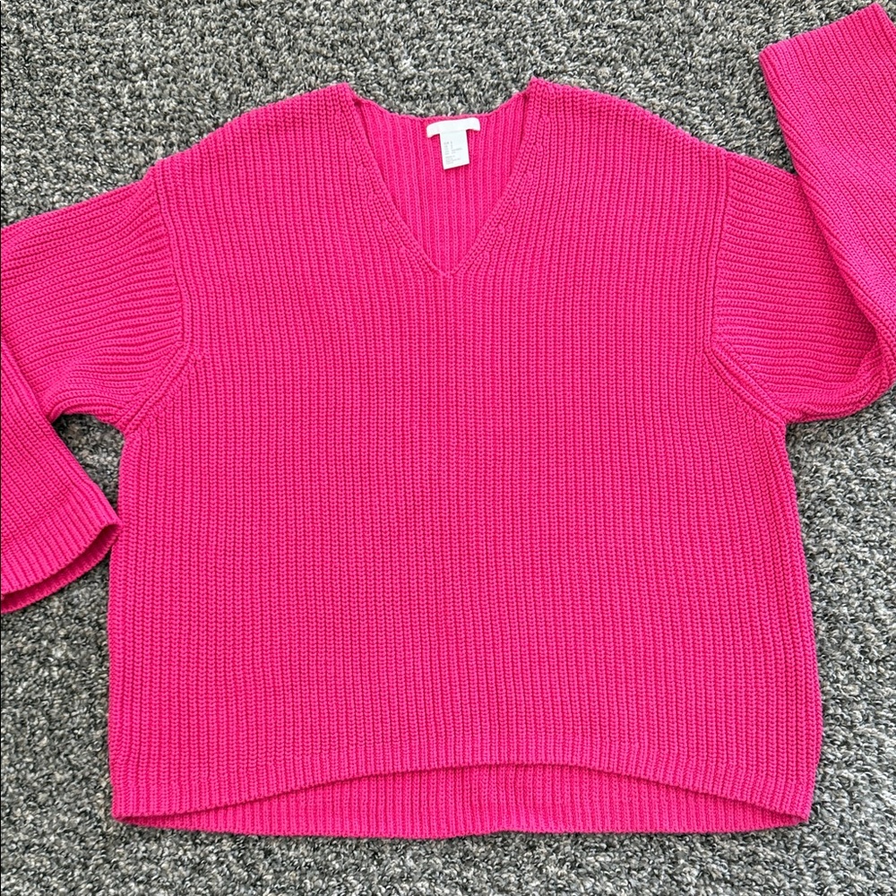 H&M Bright Pink V-Neck Sweater
